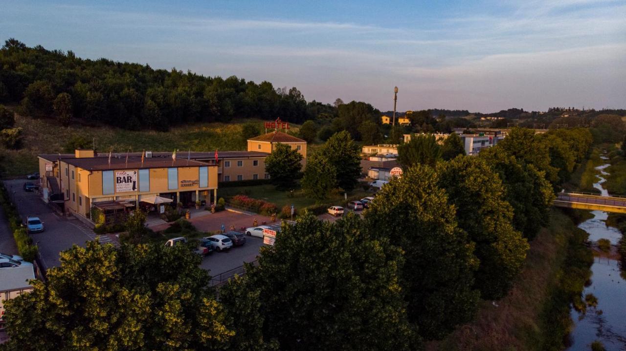 Hotel Michelangelo Terranuova Bracciolini Exterior foto